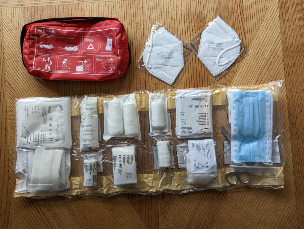 L + H WORLD KFZ Verbandtasche